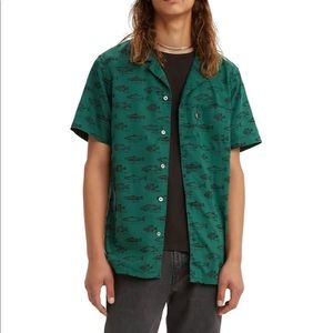 Levi’s Green Fish Button down